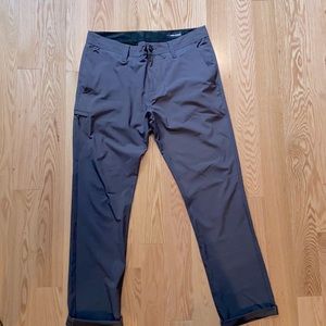 Volcom “Range” Stretch Pants size 32 in charcoal